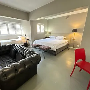 Apartment Point Self Catering, Cape Town